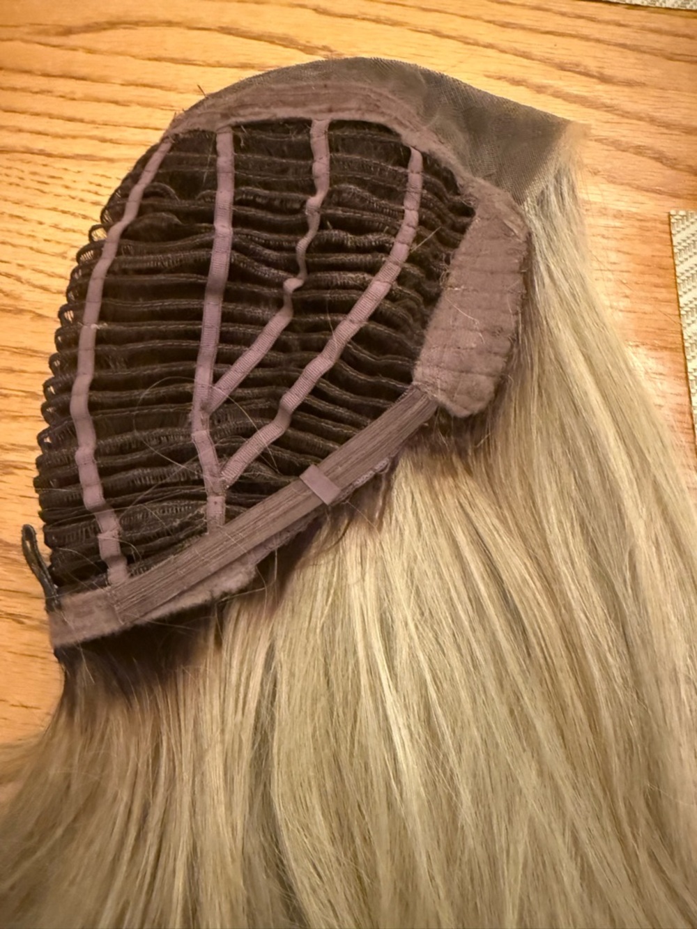 Jon Renau Haute bob wig - Picture 4 of 8